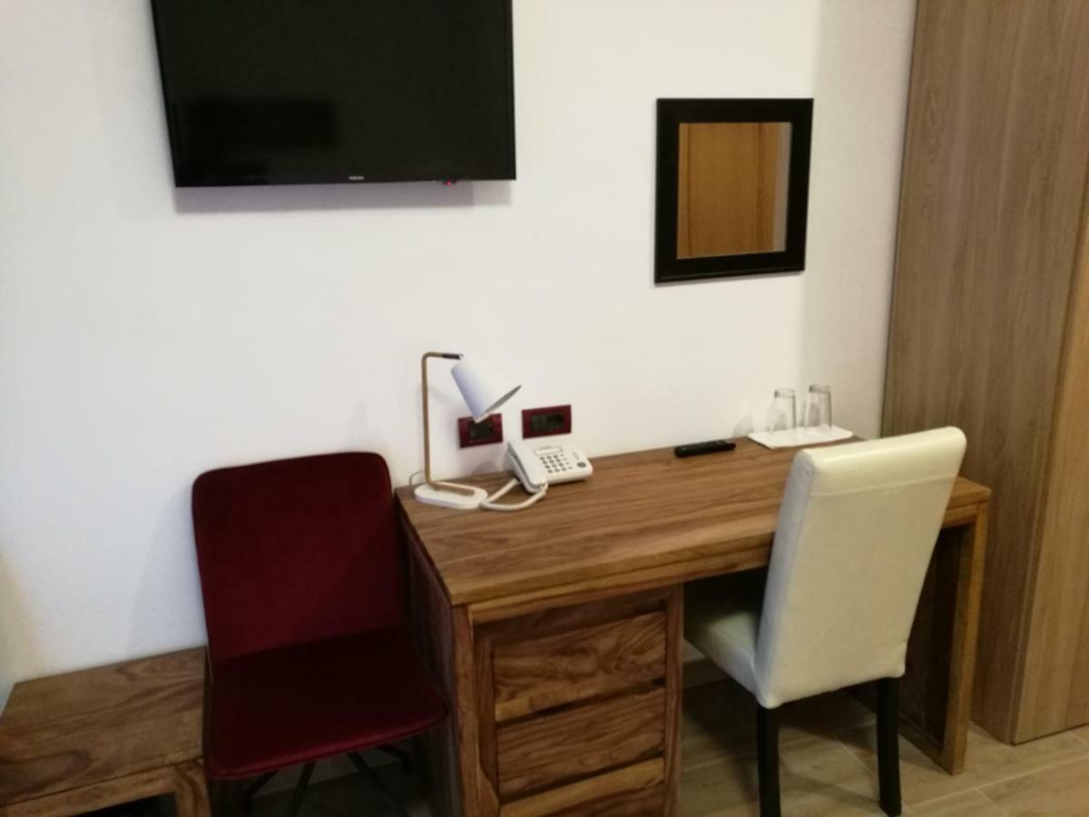 Hotel Al Trenino Accomodation Roma Exterior foto